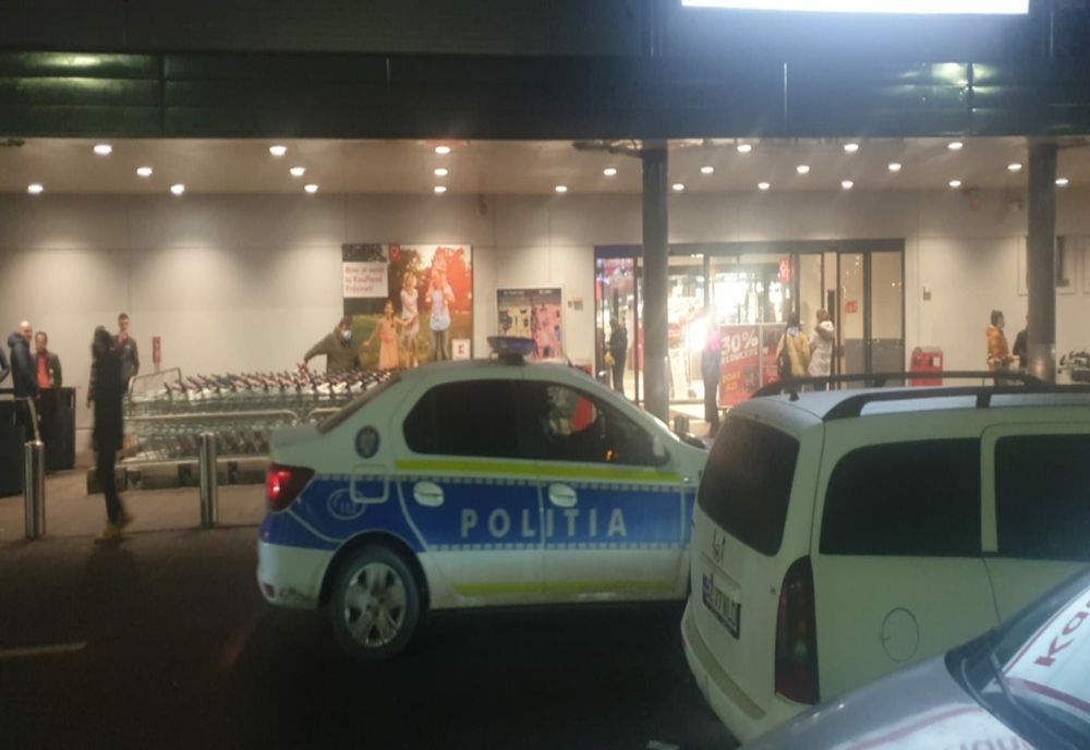 Poliţiştii au aplicat 69 sancţiuni contravenţionale în valoare de peste 15.000 de lei