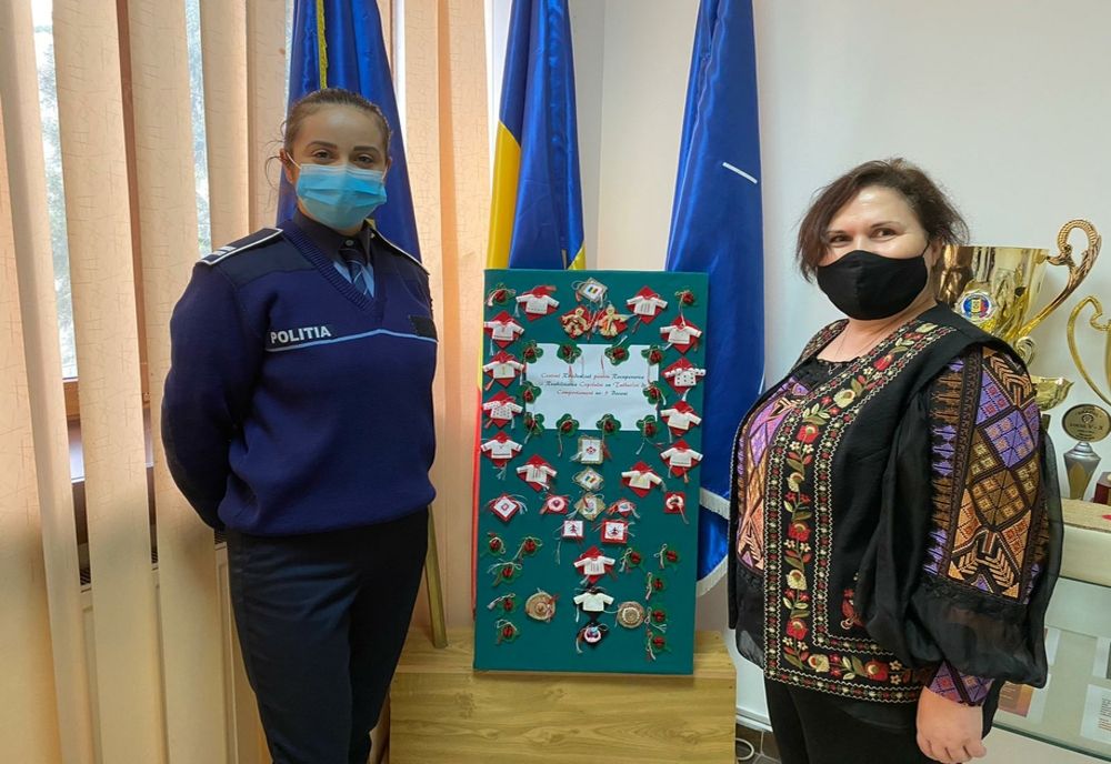 Mesaj de la vestitorii primăverii poliţiştii de la Compartimentul de Prevenire a Criminalității