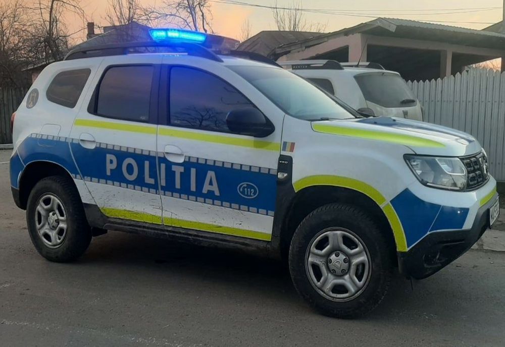 Poliţiştii au aplicat peste 240 de sancţiuni contravenţionale la regimul circulaţiei pe drumurile publice 