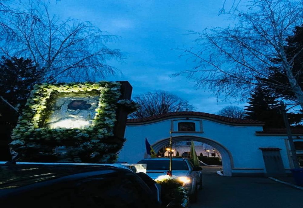 Video: Icoană făcătoare de minuni și moaște ale sfinților, aduse la Buzău