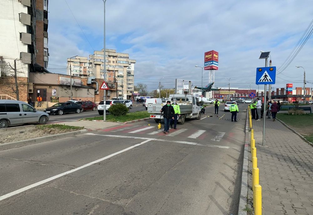 Pieton accidentat în apropierea marcajului pietonal