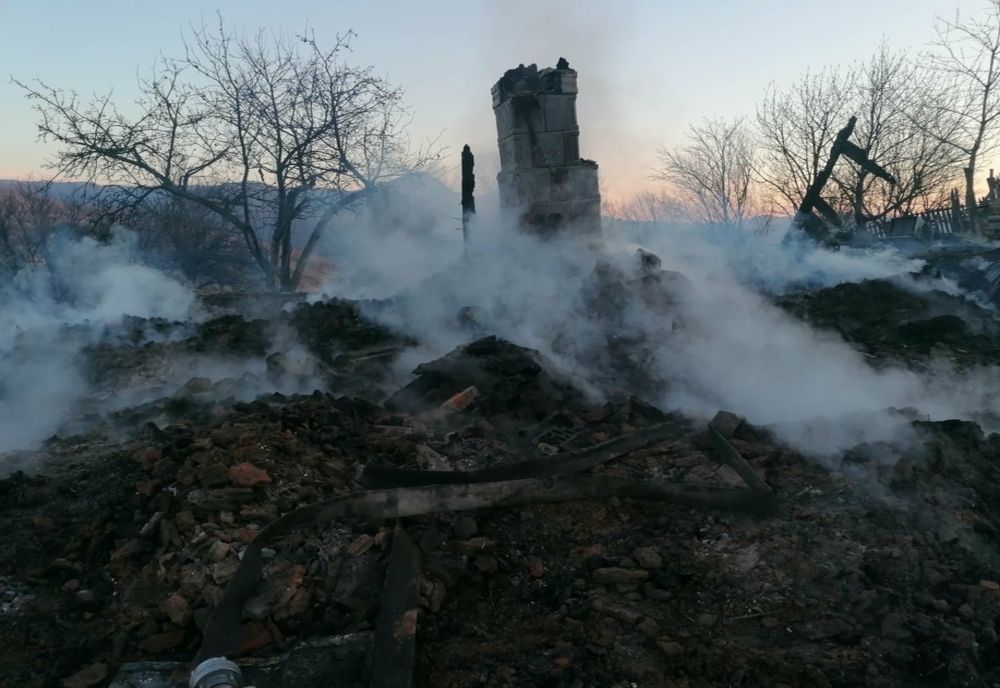 Incendiu izbucnit la o locuință de pe raza comunei Bisoca