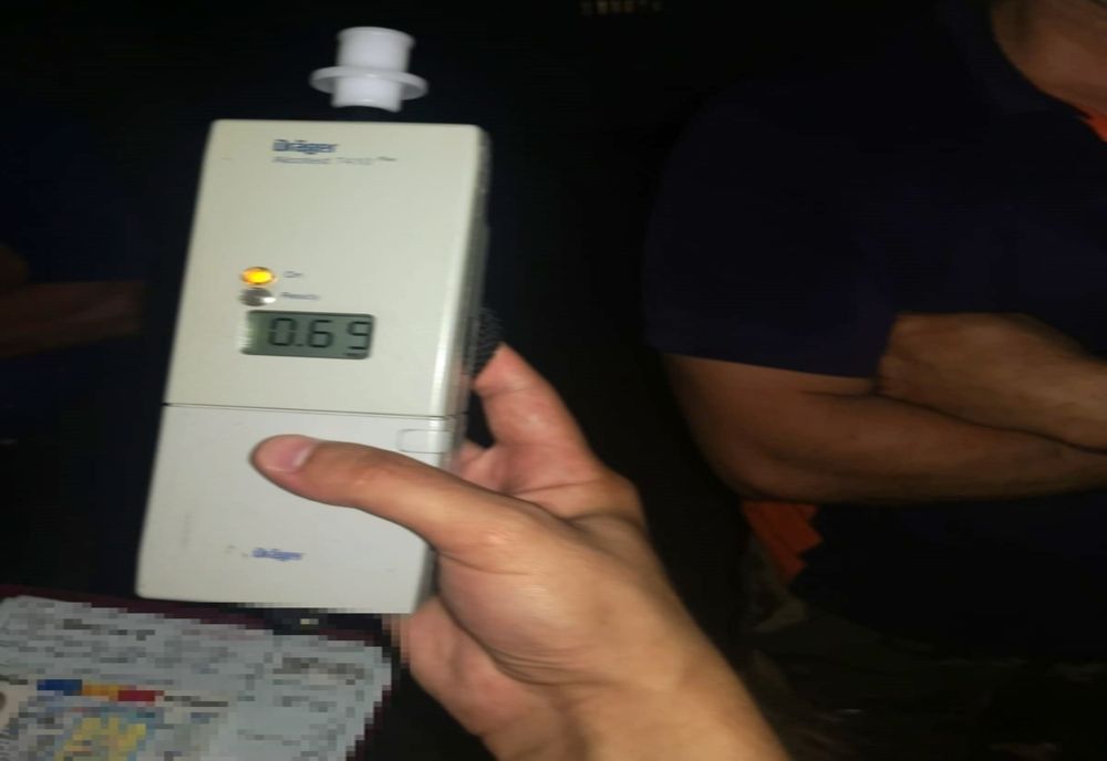 Permis de conducere a fost reţinut pentru conducerea unui vehicul sub influenţa băuturilor alcoolice