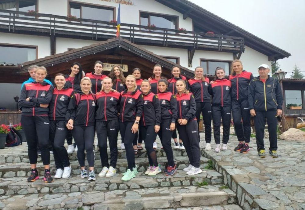 Handbalistele de la SCM Gloria Buzău au plecat în cantonament la Cheile Grădiștei