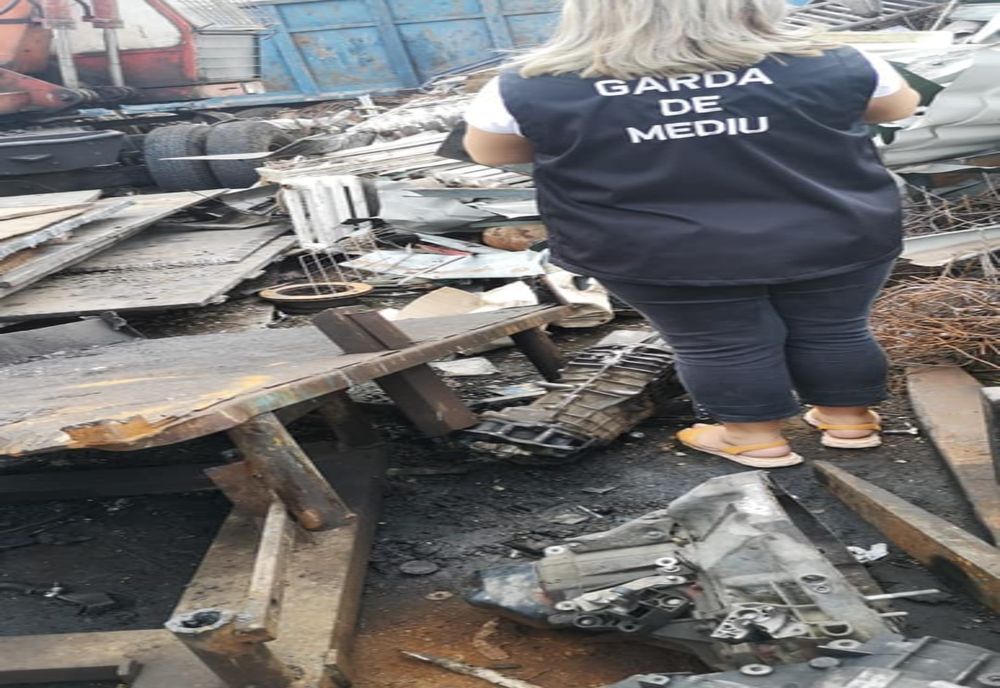 FOTO: Acțiune comună pentru respectarea legislației privind regimul substanțelor și a deșeurilor periculoase