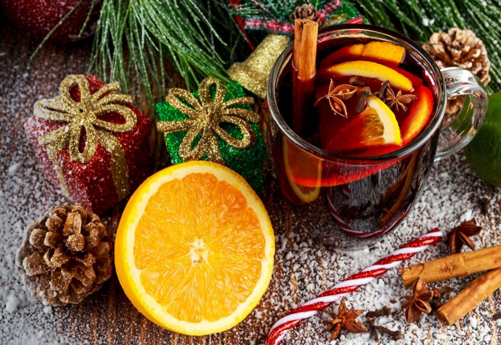 Vinul fiert, băutura preferată în sezonul rece. Beneficiipentru sănătate