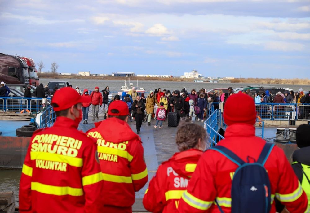 VIDEO Pompieri militari din mai multe județe în sprijinul refugiaților din Ucraina la Isaccea