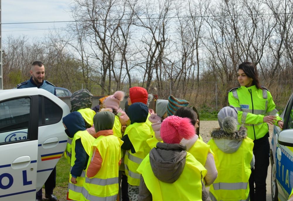 Discuţii pe teme rutiere la Şcoala Gimnazială C.A. Rosetti