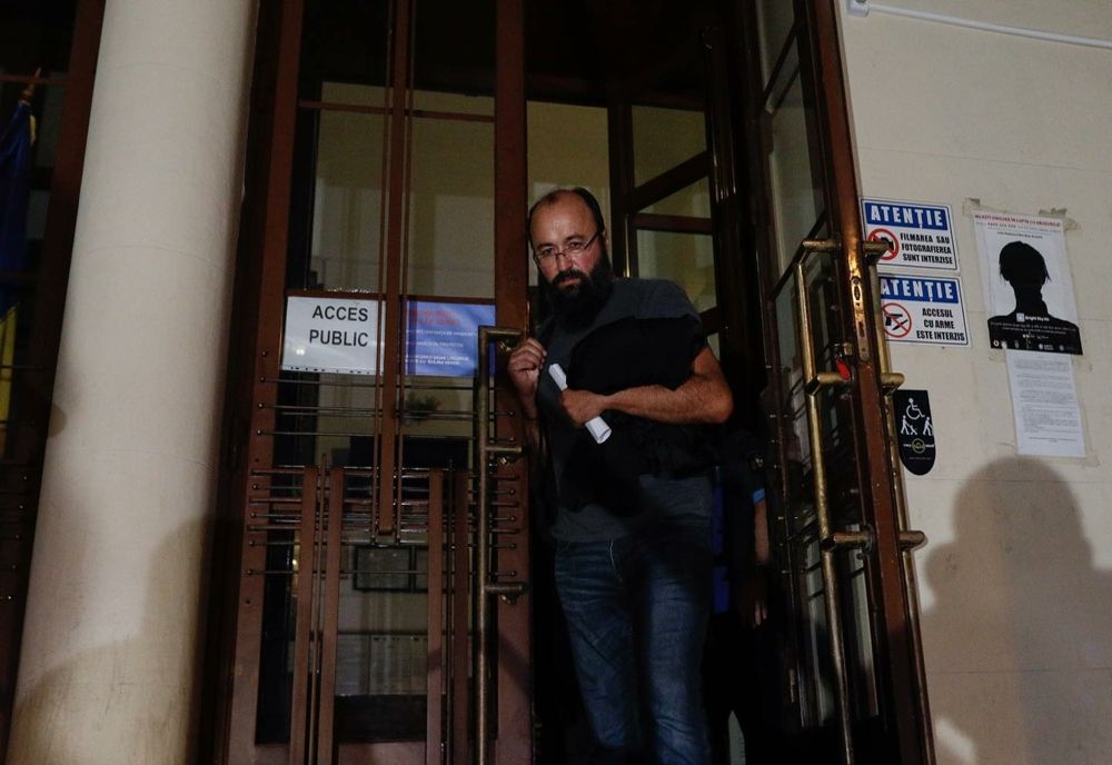 Acuzat de agresiune sexuală asupra unei femei, preotul Visarion Alexa a fost plasat sub control judiciar pentru 60 de zile