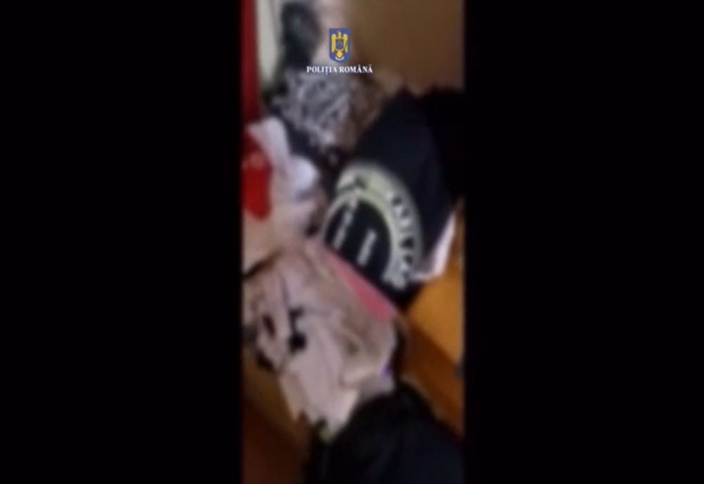 Dosar de înșelăciune: 2 persoane comandau haine de pe internet și câștigau mii de euro. Cum a fost posibil