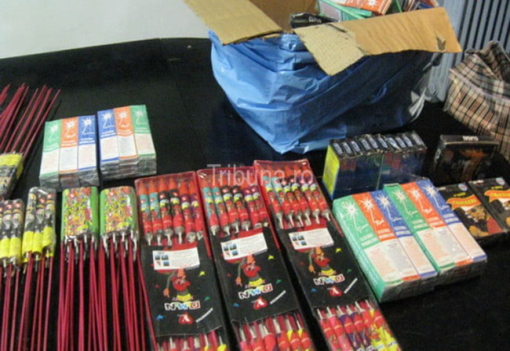 Tânăr de 16 ani depistat de polițiști în timp ce folosea articole pirotehnice de divertisment