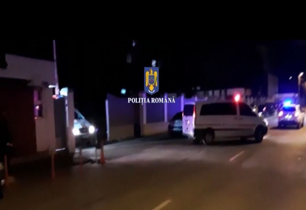 VIDEO: 62 de mandate de percheziție puse în aplicare în această dimineață de polițiștii Biroului Arme Explozivi și Substanțe Periculoase Buzău