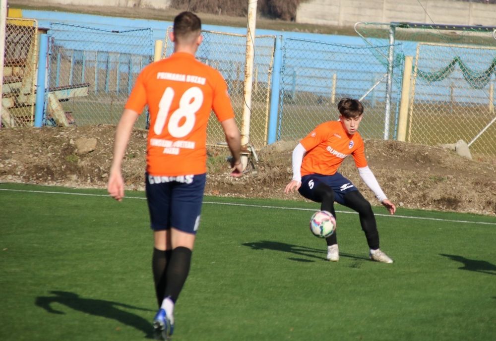 Gloria Buzău a câștigat cu 3-0 primele două meciuri amicale din Bulgaria