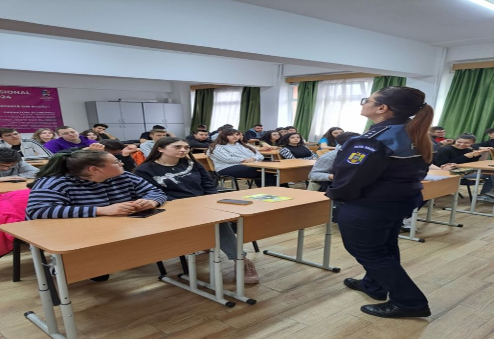 Activități informativ-preventive desfășurate de polițiștii buzoieni