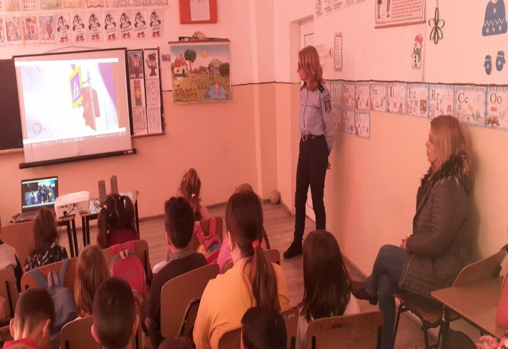 Activități informativ-preventive desfășurate de polițiștii Biroul Siguranță Școlară din cadrul IPJ Buzău