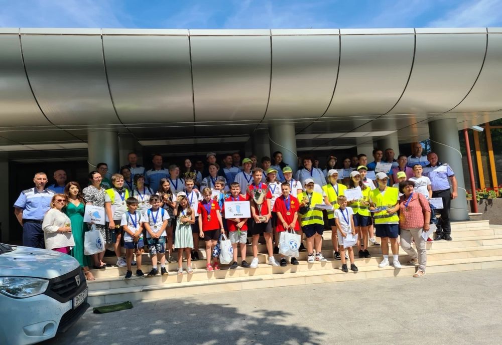 Foto+video: EDUCAŢIE RUTIERĂ, EDUCAŢIE PENTRU VIAŢĂ - a 43- a ediţie a etapei naţionale desfășurată la Buzău