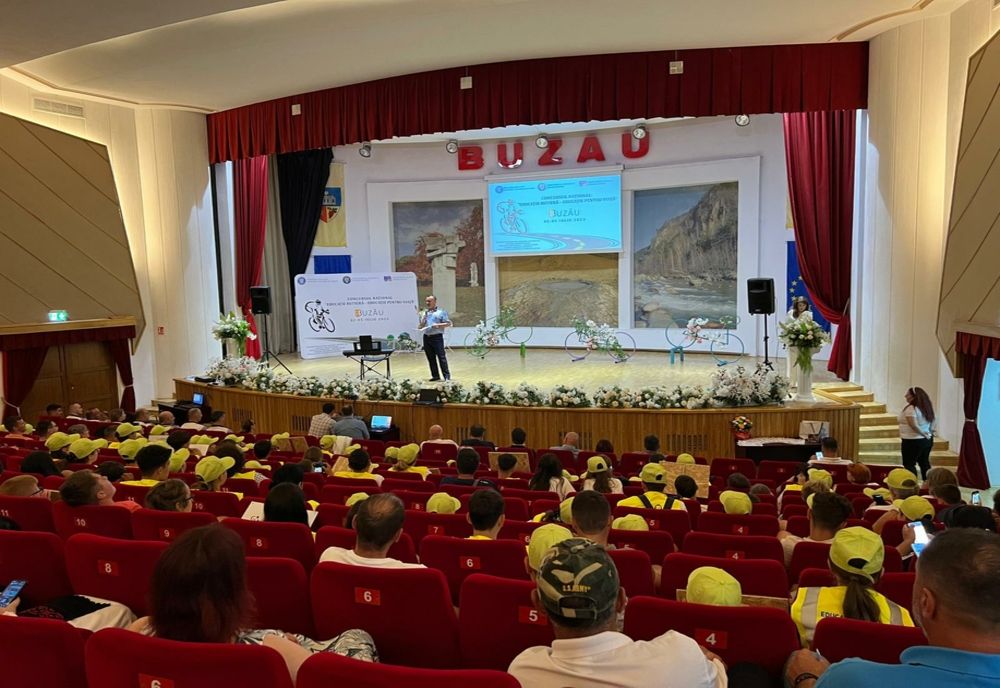 video: Start concursului de educație rutieră - educație pentru viață!