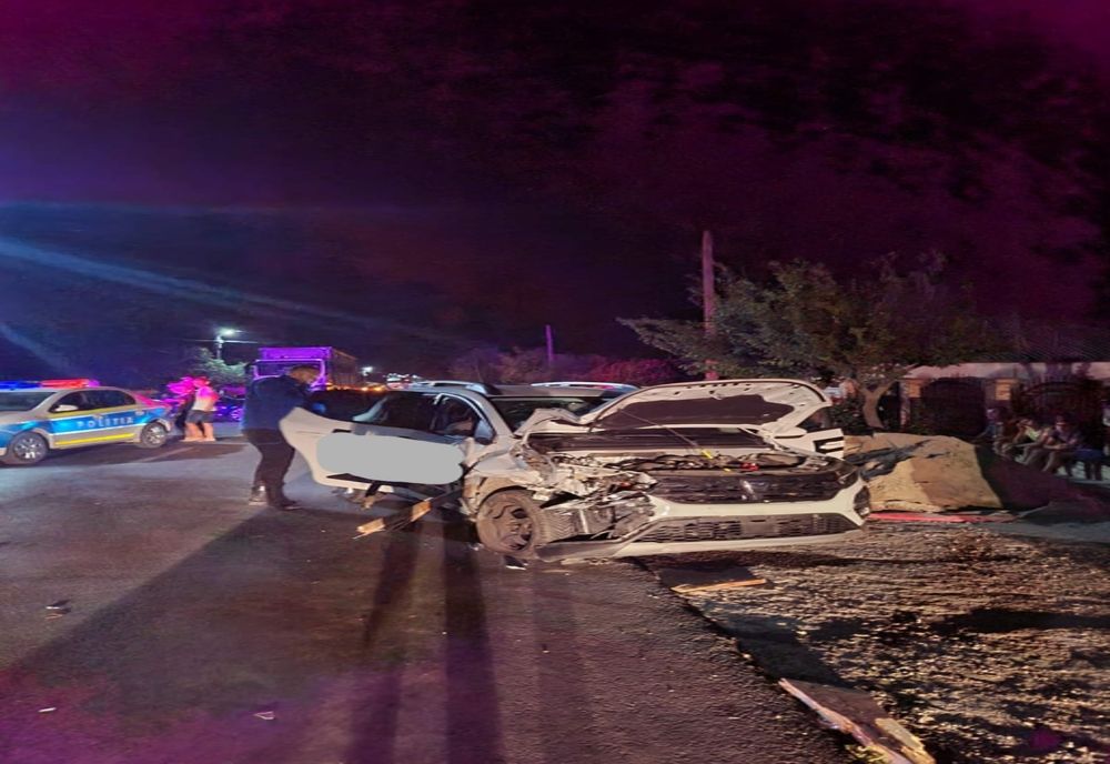 Foto: Accident grav pe DN2C, în localitatea Căldărăști