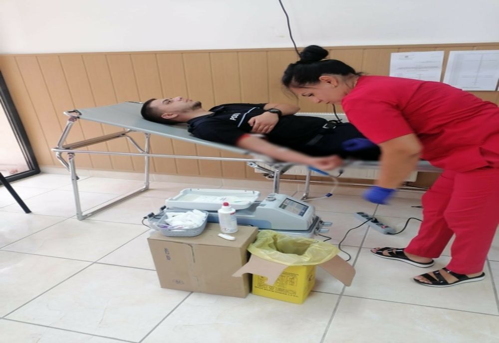 Polițiștii buzoieni au donat sânge pentru victimele exploziilor de la  Crevedia