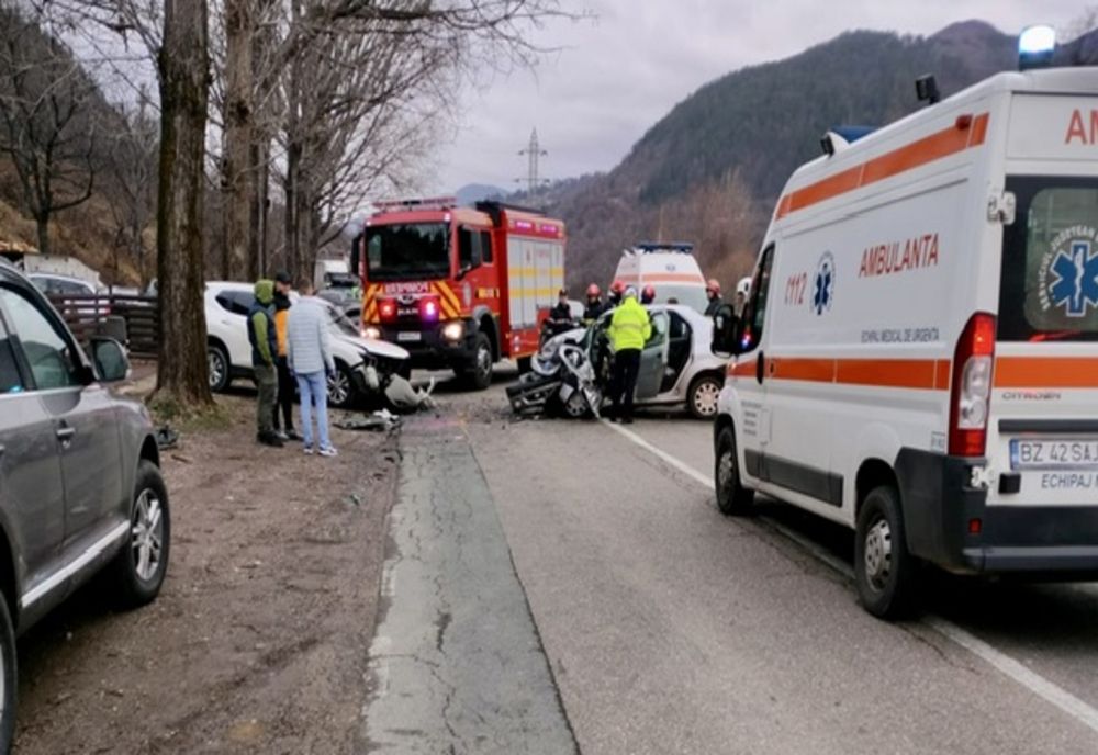 TRAGEDIE PE DN 10, ÎN JUDEȚUL BUZĂU. DOUĂ PERSOANE ȘI-AU PIERDUT VIAȚA ÎNTR-UN ACCIDENT RUTIER
