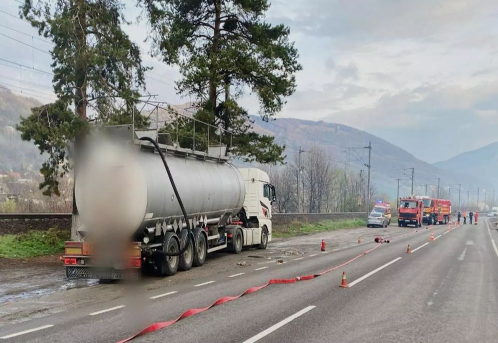 INCIDENT GRAV LA COMARNIC: SCURGERI DE ACID SULFURIC DINTR-O CISTERNĂ. A FOST EMIS MESAJ RO-ALERT 