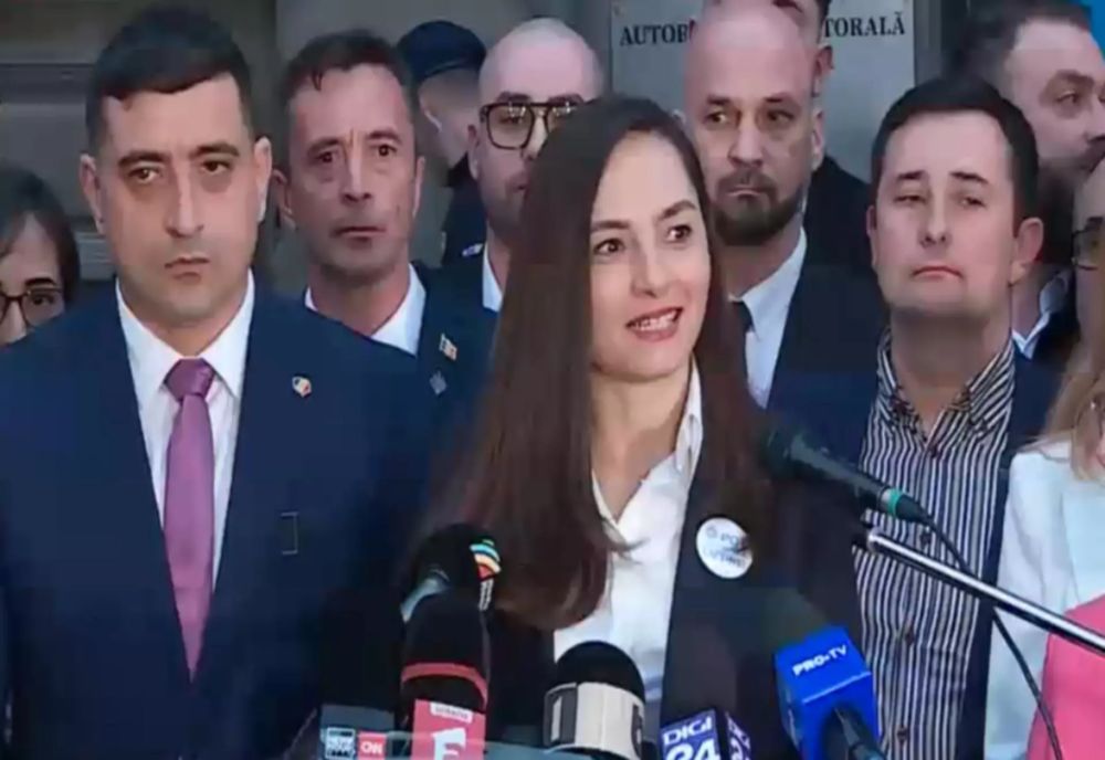 Anamaria Gavrilă și-a depus candidatura la BEC: „Suntem aici pentru a duce această mișcare mai departe. Mulțumim românilor care au venit să semneze cu mintea, cu gândul și cu sufletul la Călin Georgescu” 