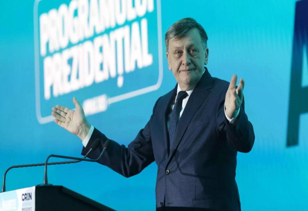 CRIN ANTONESCU ÎL TORPILEAZĂ PE TRAIAN BĂSESCU, DUPĂ PARTICIPAREA ACESTUIA LA CEREMONIA DE ÎNVESTIRE A LUI NICUȘOR DAN DE LA PARLAMENT: ”NU AVEA CE SĂ CAUTE ACOLO!”