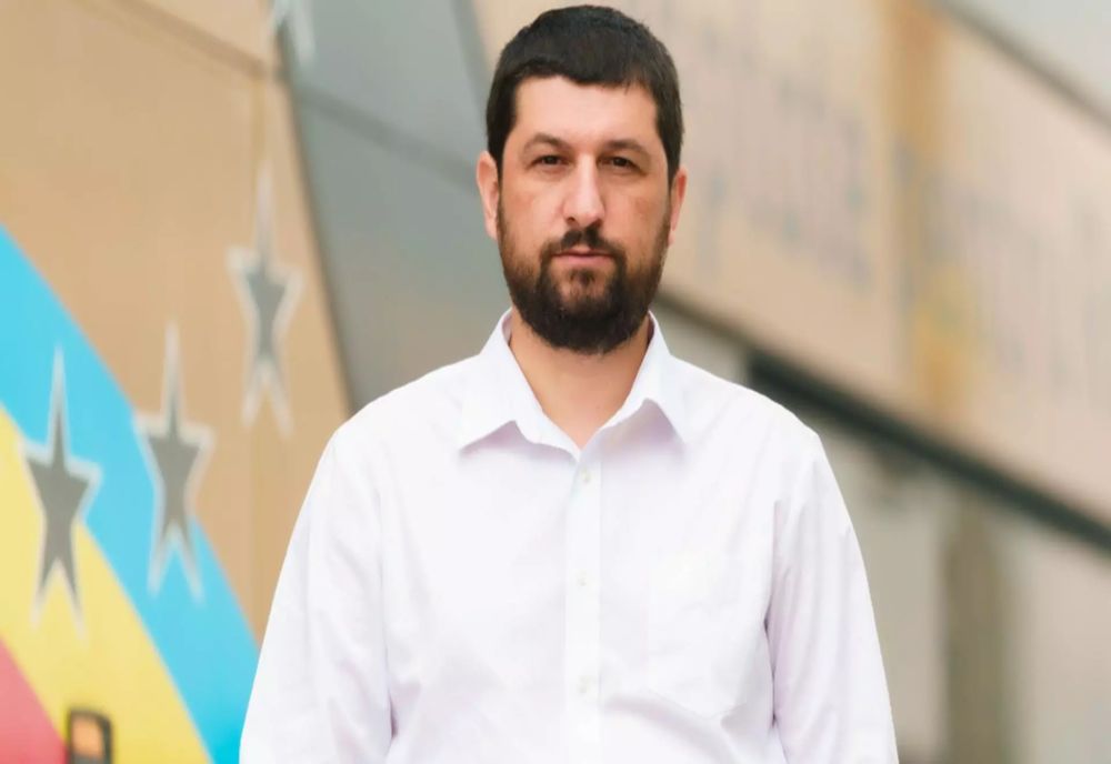 MARIUS LULEA (AUR): SEBASTIAN BURDUJA ESTE RUPT DE REALITATE