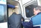 Percheziţii la o persoană bănuită de comiterea unui furt