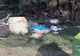 Identificați de polițiștii locali buzoieni după o factură găsită printre gunoaiele aruncate