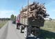 Un brăilean de 58 de ani, fără permis de conducere, conducea un ansamblu rutier neînmatriculat