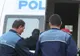 Râmnicean reținut după ce a amenințat un tânăr că ar avea o relație cu soția sa