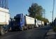 Flagrant delict – bărbați depistați de polițiști în timp ce sustrăgeau cereale din autotrenuri