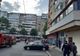 Și-a bătut concubina pe stradă, apoi s-a încuiat în casă și a amenințat că se sinucide